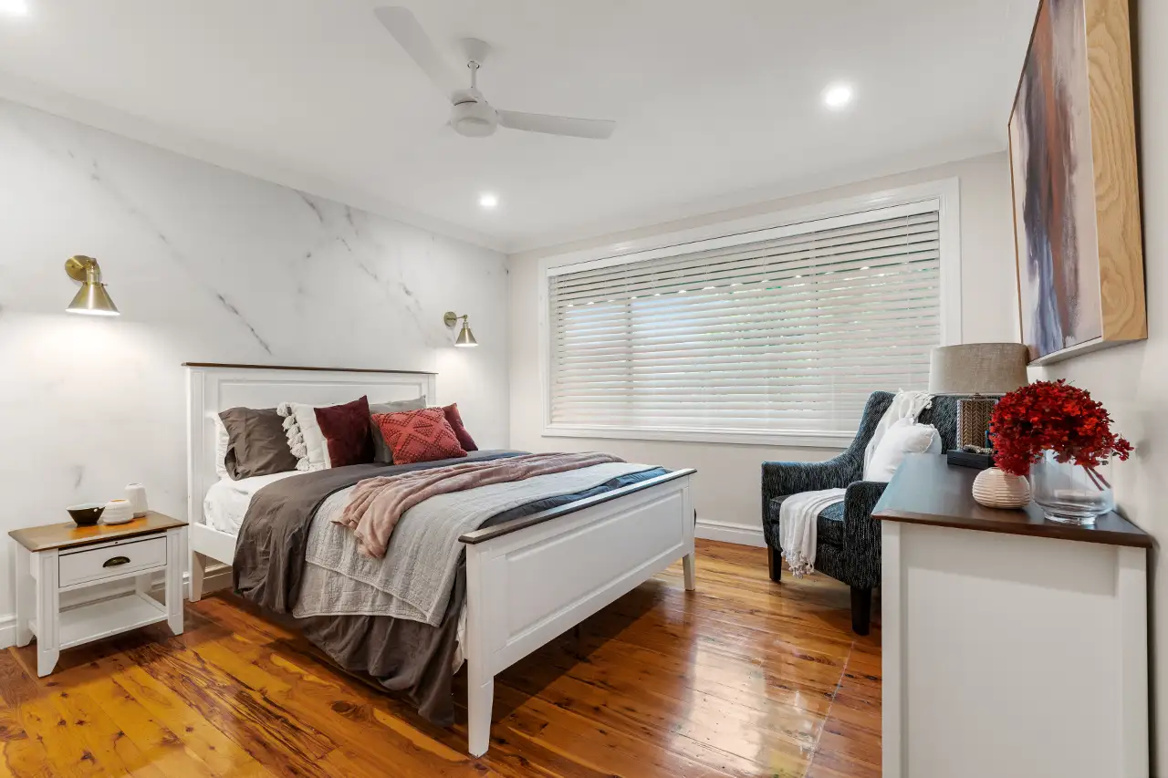 Wynstan Venetian Blinds are custom made to fit.
