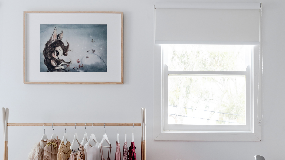 White Neutral Blinds.