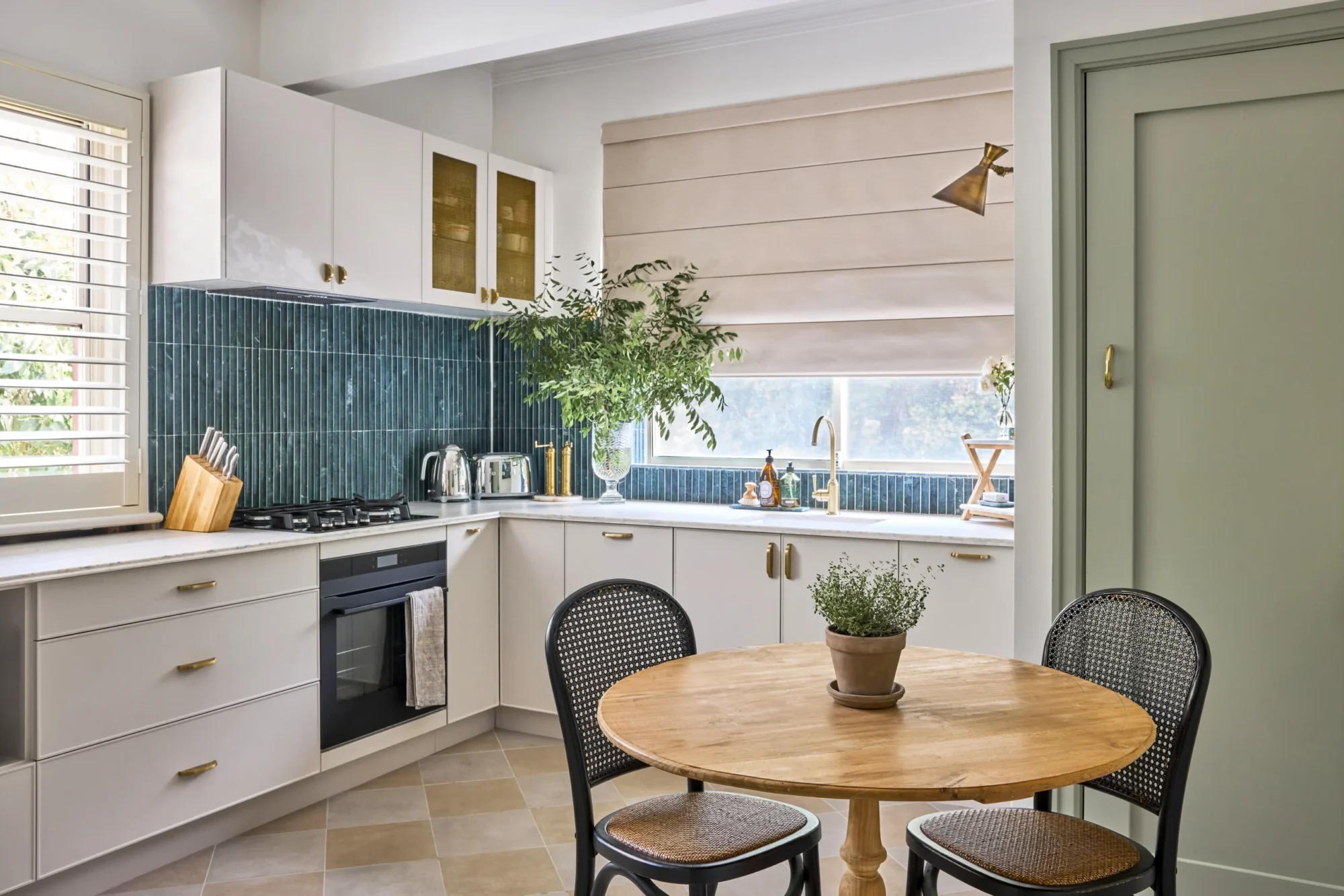 Wynstan roman blinds.