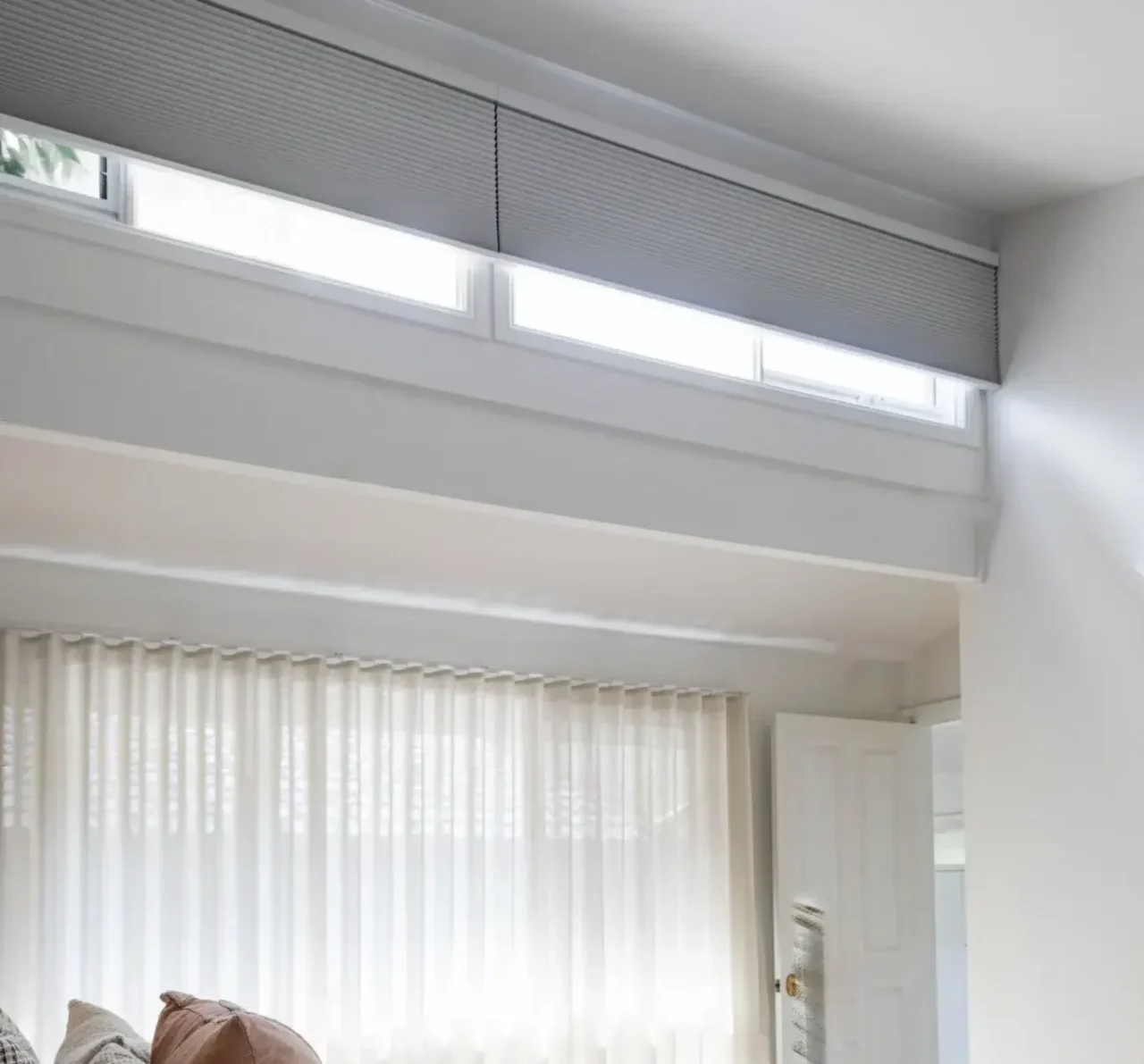 How to Choose the Right Honeycomb Blind: Operating Style & Control Options