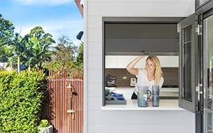 Retractable Flyscreens